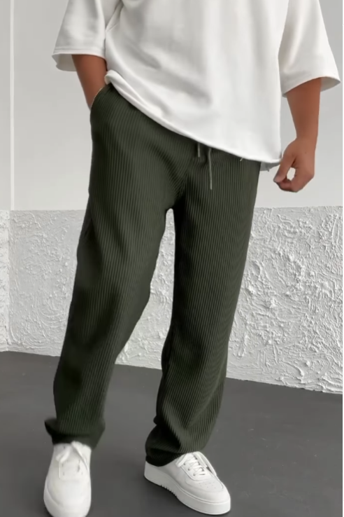 Żelisław – Spodnie żebrowane o luźnym kroju